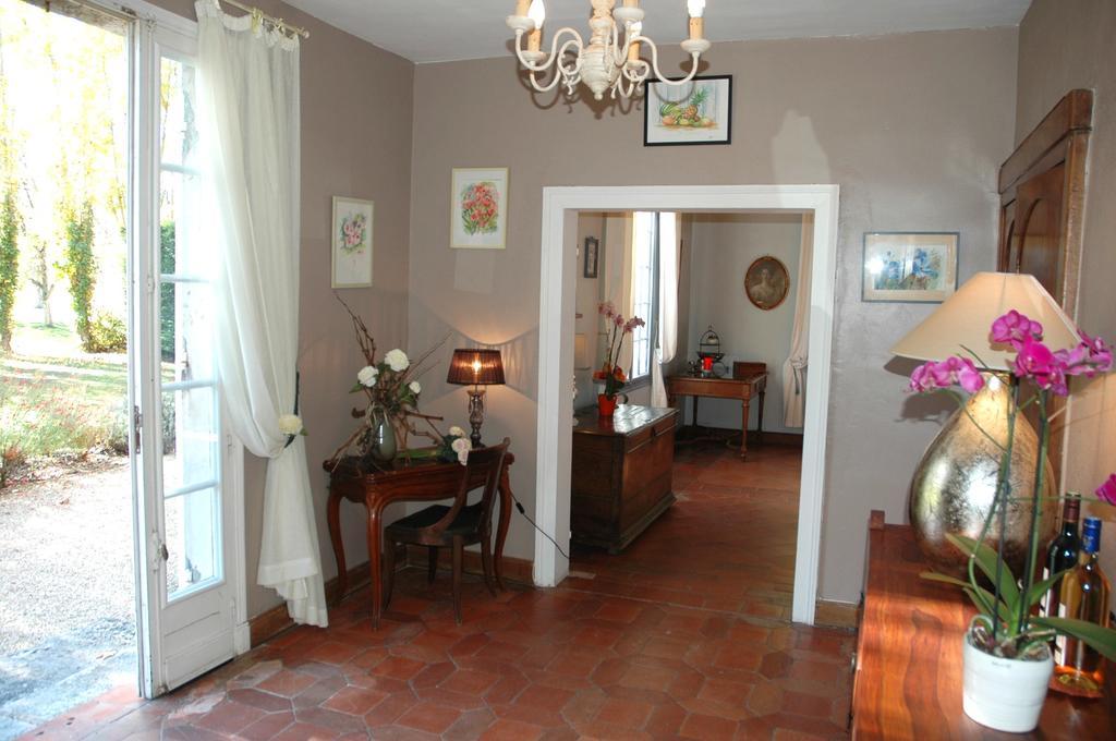 Domaine De La Queyssie Bed & Breakfast Saussignac Ngoại thất bức ảnh
