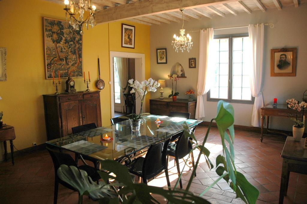 Domaine De La Queyssie Bed & Breakfast Saussignac Ngoại thất bức ảnh